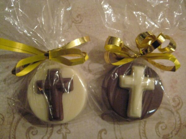 12- Chocolate Covered Oreos With Crosses-Baptism/Holy Communion Favors - Image 4