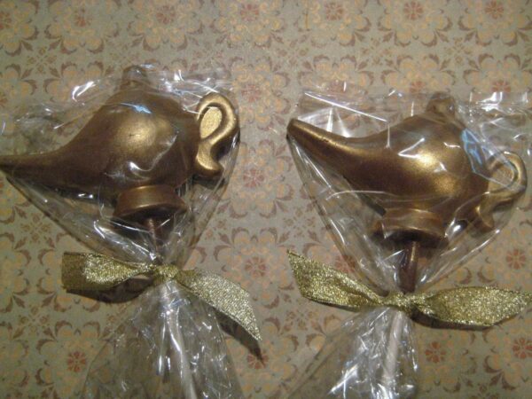 12-Gold Chocolate Genie Lamp Lollipops - Image 4
