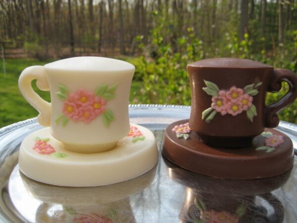 TIME FOR TEA... 6-Magnificent Solid Chocolate Tea Cups And Saucers