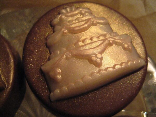 12-Chocolate Covered Oreo With Wedding Cake Decoration In Clear Square Favor Box-Wedding/Shower Favor - Image 2