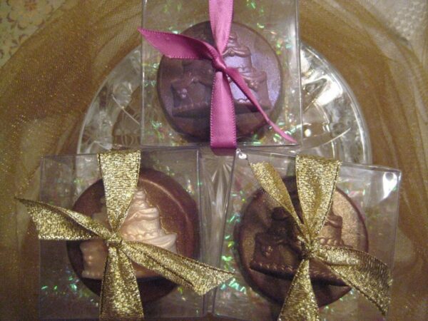 12-Chocolate Covered Oreo With Wedding Cake Decoration In Clear Square Favor Box-Wedding/Shower Favor - Image 4