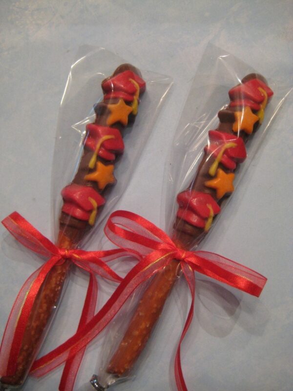12-Graduation Chocolate Covered Pretzel Rods With Caps and Stars - Image 4