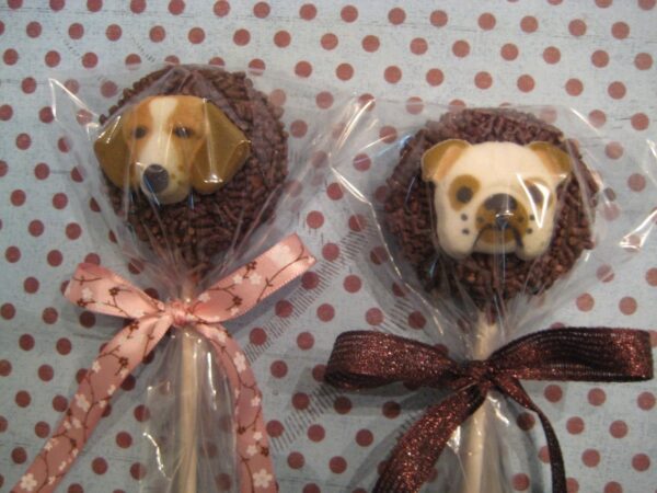 15-Adorable Doggie Face Chocolate Covered Oreo Pops - Image 4