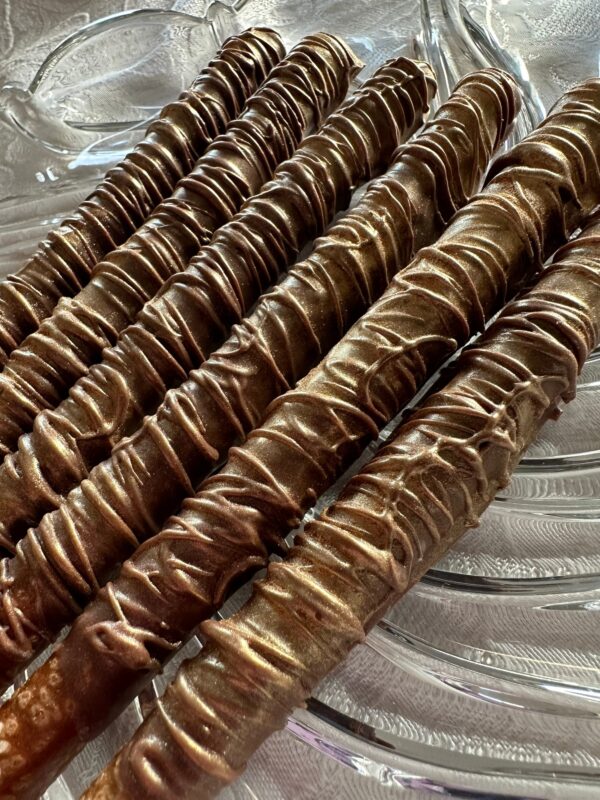 12 Gold Milk Chocolate Covered Pretzel Rod Gift Box Set - Image 3