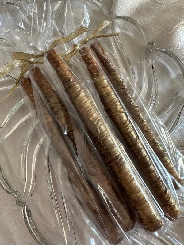 12 Gold Milk Chocolate Covered Pretzel Rod Gift Box Set - Image 5