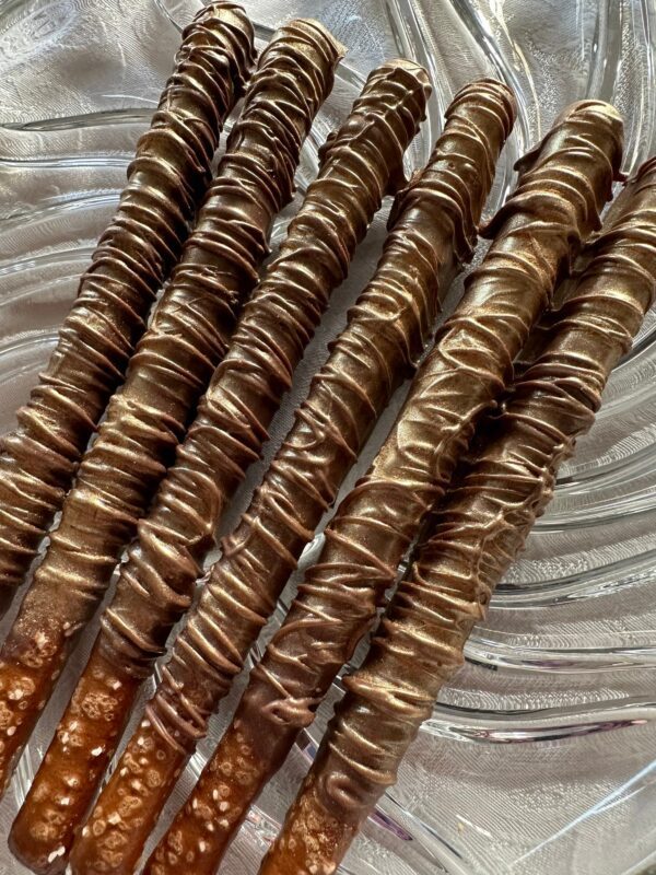 12 Gold Milk Chocolate Covered Pretzel Rod Gift Box Set - Image 4