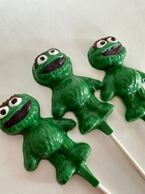 24-Oscar The Grouch Chocolate Lollipops