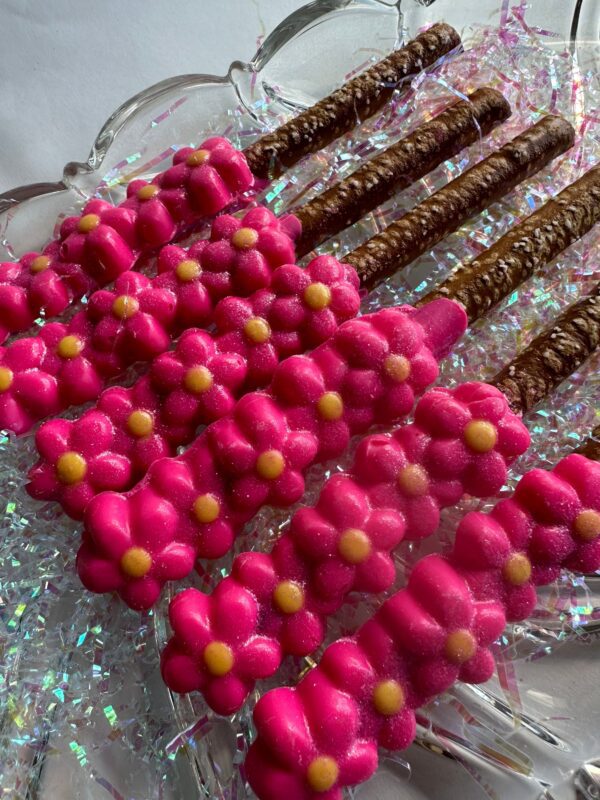 12-Flower Chocolate Covered Pretzels For Baby Shower/Wedding Shower/Party Favors