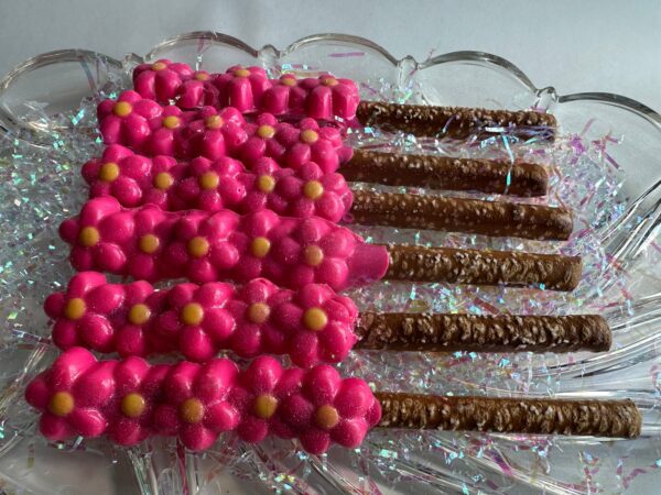 12-Flower Chocolate Covered Pretzels For Baby Shower/Wedding Shower/Party Favors - Image 5