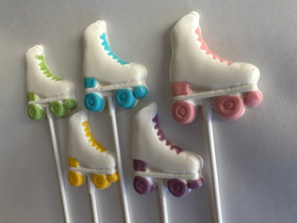 12-White Chocolate Roller Skate Lollipops - Image 3