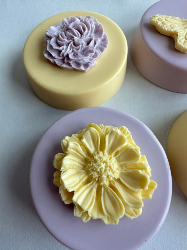 12-Yellow and Purple Decorated Chocolate Covered Oreos - Image 3