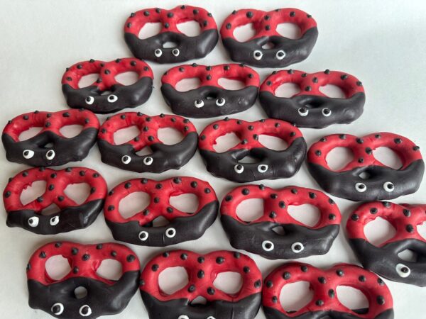 12-Ladybug Chocolate Covered Pretzels - Image 7