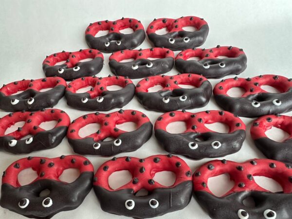 12-Ladybug Chocolate Covered Pretzels - Image 6