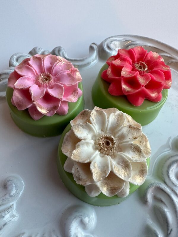 12-Flower Chocolate Covered Oreo Favors - Image 5