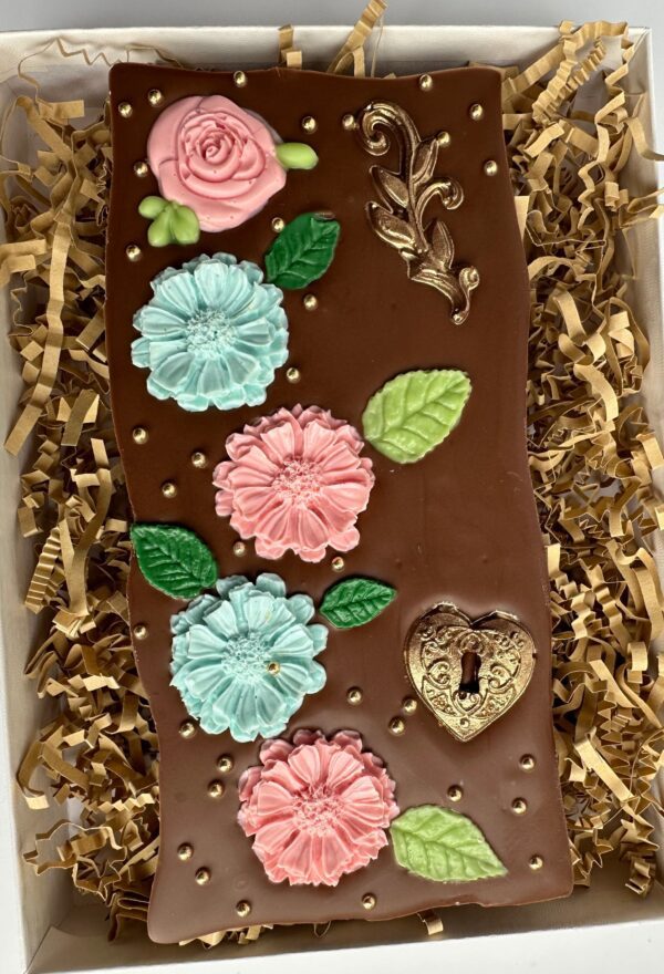 Decorated Chocolate Bar Gift Box - Image 4