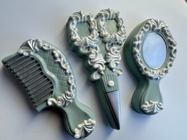 Chocolate Scissors, Comb & Mirror Gift Set For Birthday/Mothers Day - Image 2