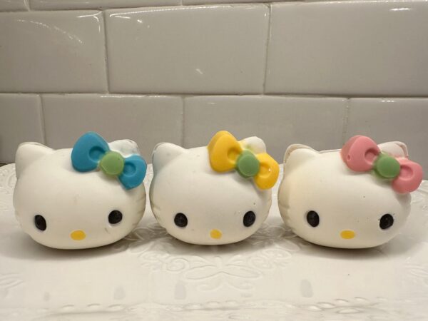6 Hello Kitty Chocolate Bombs