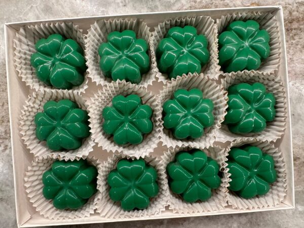 St Patrick’s Day Shamrocks Chocolate Covered Mini Oreo Gift Box