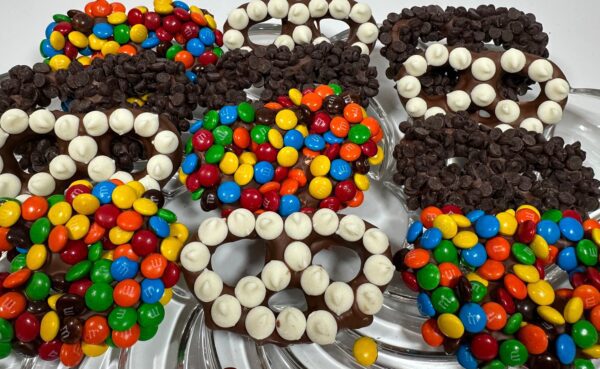12-Gourmet Chocolate Covered Pretzel Twists With Toppings - Image 4