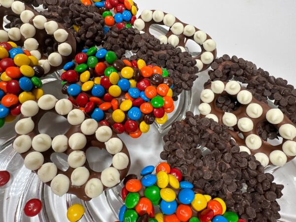 12-Gourmet Chocolate Covered Pretzel Twists With Toppings - Image 7