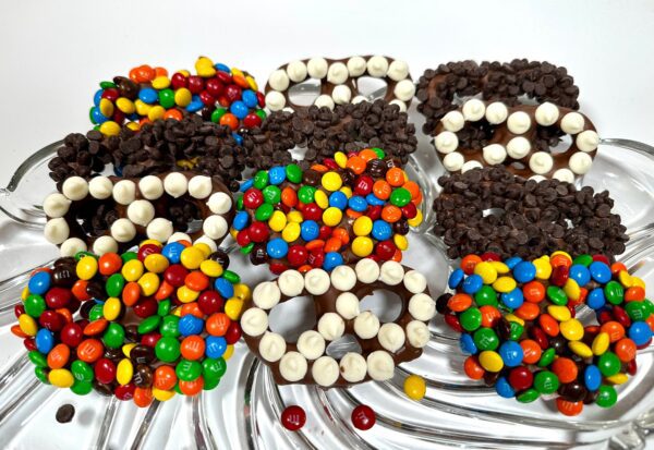 12-Gourmet Chocolate Covered Pretzel Twists With Toppings - Image 5