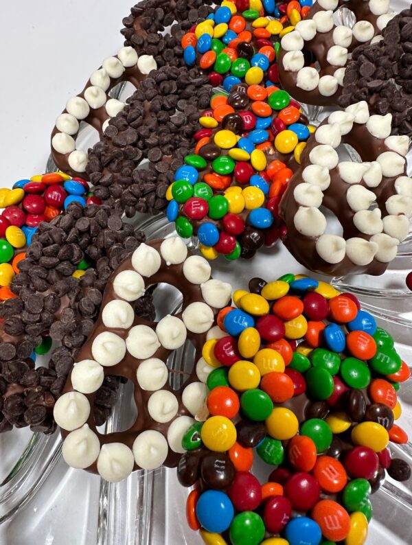 12-Gourmet Chocolate Covered Pretzel Twists With Toppings - Image 6