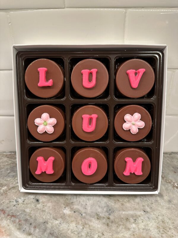 9 Piece Chocolate Covered Oreo “LUV U MOM” Gift Box Set For Mother’s Day/Birthday