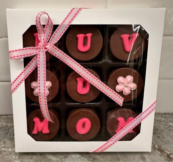 9 Piece Chocolate Covered Oreo “LUV U MOM” Gift Box Set For Mother’s Day/Birthday - Image 5