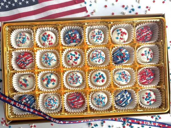 24 Patriotic Chocolate Covered Mini Oreo Gift Box For Memorial Day Party/Fourth of July Party/Picnic - Image 3