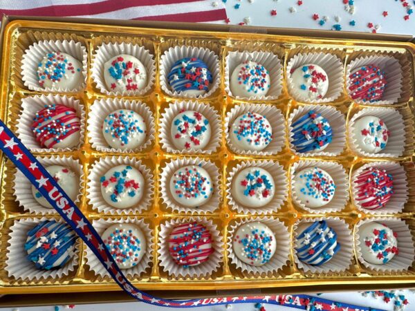 24 Patriotic Chocolate Covered Mini Oreo Gift Box For Memorial Day Party/Fourth of July Party/Picnic - Image 5