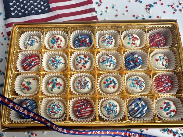 24 Patriotic Chocolate Covered Mini Oreo Gift Box For Memorial Day Party/Fourth of July Party/Picnic - Image 4