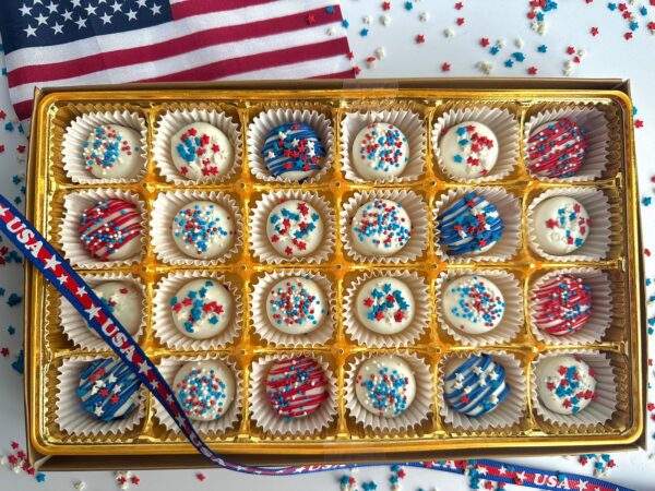 24 Patriotic Chocolate Covered Mini Oreo Gift Box For Memorial Day Party/Fourth of July Party/Picnic - Image 6