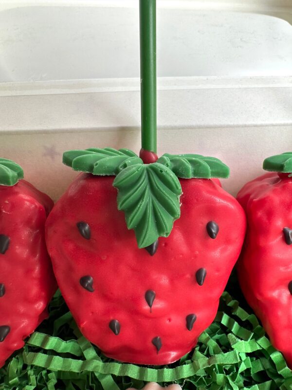 6-Strawberry Shaped Rice Krispie Treats & 6 Chocolate Covered Mini Oreo Blossoms Gift Box For Tea Party/Birthday Party/Birthday Gift - Image 2