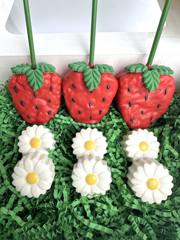 6-Strawberry Shaped Rice Krispie Treats & 6 Chocolate Covered Mini Oreo Blossoms Gift Box For Tea Party/Birthday Party/Birthday Gift - Image 4