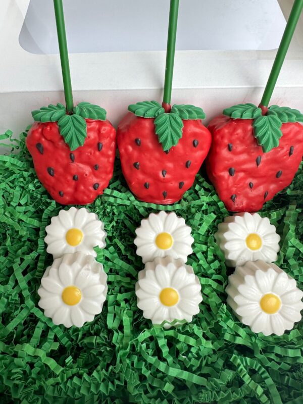6-Strawberry Shaped Rice Krispie Treats & 6 Chocolate Covered Mini Oreo Blossoms Gift Box For Tea Party/Birthday Party/Birthday Gift - Image 5
