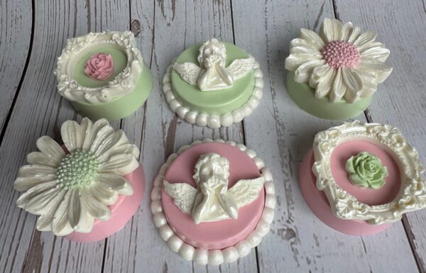 12-Shimmery Daisy/Cupid Chocolate Covered Oreos For Wedding/Baby Shower/Birthday Gift - Image 4
