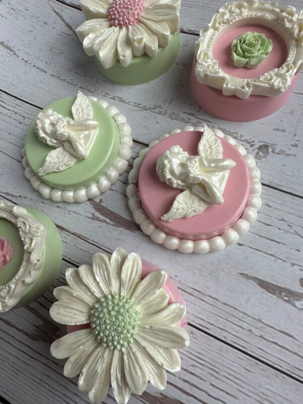 12-Shimmery Daisy/Cupid Chocolate Covered Oreos For Wedding/Baby Shower/Birthday Gift - Image 5