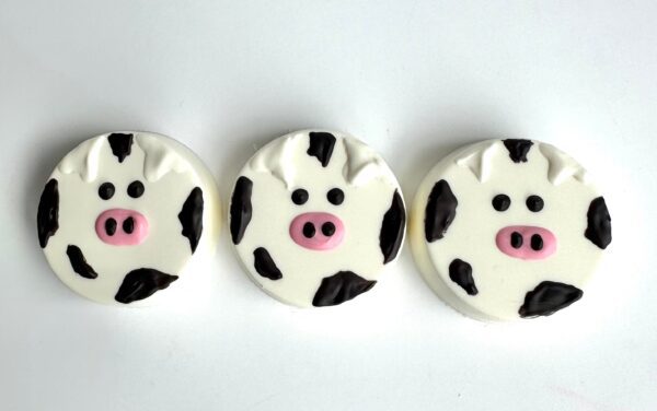 12-Cow Chocolate Covered Oreos For Birthday Party/Party Favors - Image 4