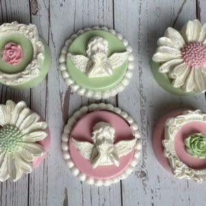12-Shimmery Daisy/Cupid Chocolate Covered Oreos For Wedding/Baby Shower/Birthday Gift