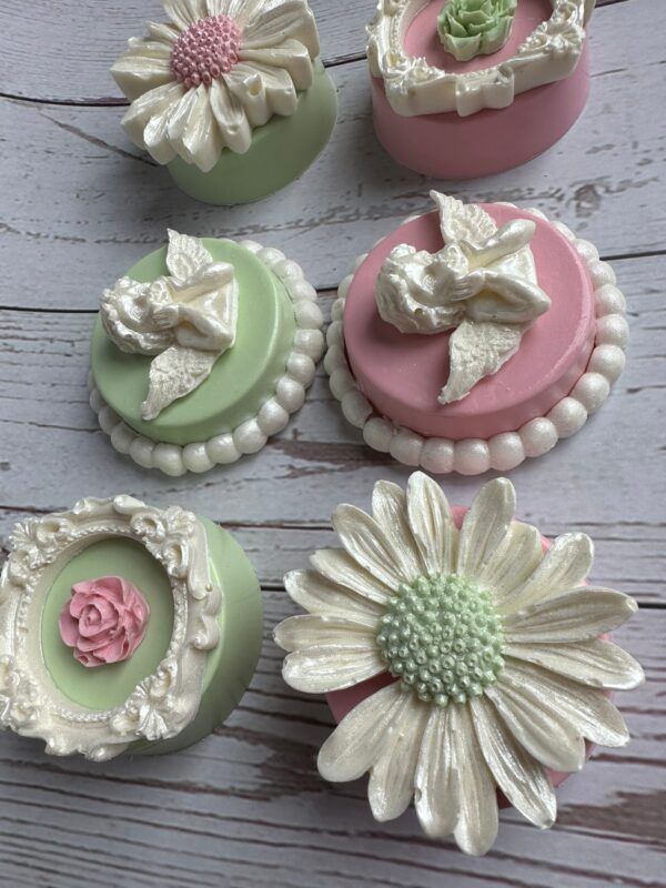 12-Shimmery Daisy/Cupid Chocolate Covered Oreos For Wedding/Baby Shower/Birthday Gift - Image 6