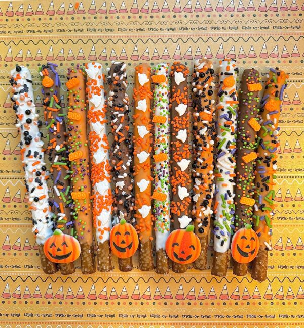 12-BOO Pumpkin Halloween Chocolate Covered Pretzel Rods For Halloween Party/Party Favors