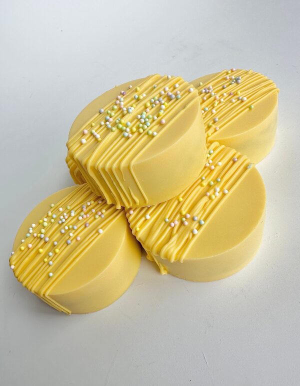 12-Yellow Colored Chocolate Covered Oreos For Wedding/Wedding Shower/Bridal Shower
