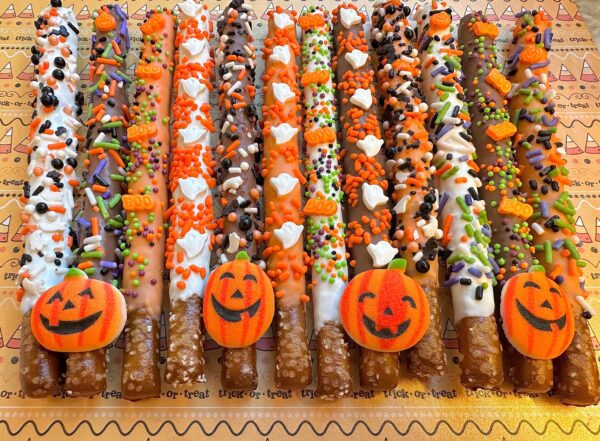 12-BOO Pumpkin Halloween Chocolate Covered Pretzel Rods For Halloween Party/Party Favors - Image 5