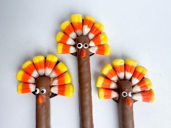 12-Turkey Chocolate Covered Pretzel Rod Favors For Thanksgiving/School Party Favors/Thanksgiving Dessert/Party Favors - Image 2
