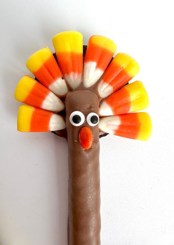 12-Turkey Chocolate Covered Pretzel Rod Favors For Thanksgiving/School Party Favors/Thanksgiving Dessert/Party Favors - Image 4