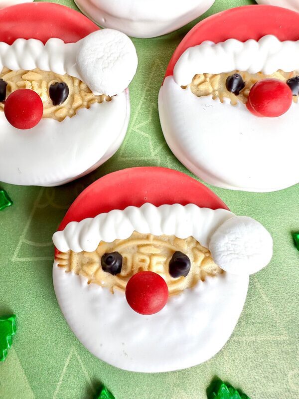 12 Santa Chocolate Covered Golden Oreos For Christmas/Party Favors/Stocking Stuffers/Christmas Dessert - Image 4