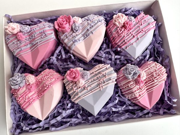 6-Solid Chocolate Hearts Gift Box For Valentine’s Day/Anniversary Gift/Birthday Gift/Special Occasion