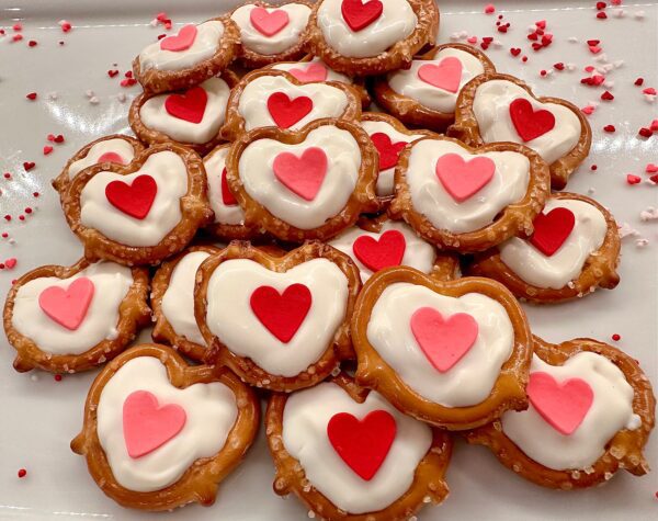 36 Mini Pretzels Filled with Chocolate and Hearts Gift Box Set For Valentine’s Day Gift/Anniversary Gift/Birthday Gift - Image 6