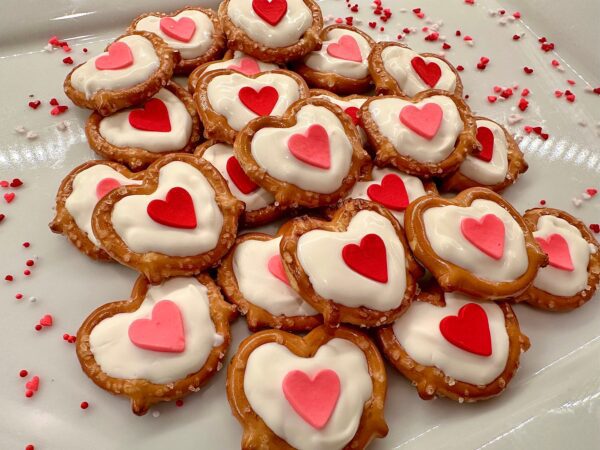 36 Mini Pretzels Filled with Chocolate and Hearts Gift Box Set For Valentine’s Day Gift/Anniversary Gift/Birthday Gift - Image 3