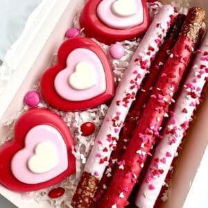3 Heart Chocolate Covered Oreo and Pretzel Rod Treat Gift Box For Anniversary Gift/Sweetheart Gift/Valentine’s Day Gift Box